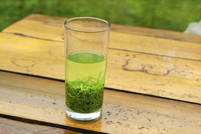 信陽毛尖更名風(fēng)波 透視股市“蹭熱點(diǎn)”亂象與實(shí)體經(jīng)濟(jì)的困局